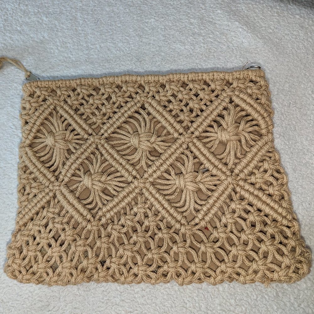 Clutch handbag